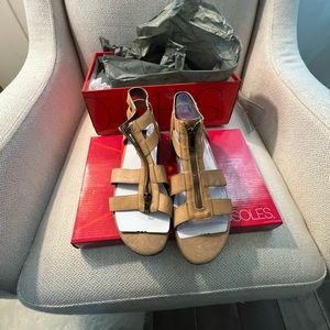 Aerosole Women’s Encychlopedia